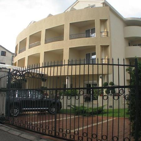 Apartmani Mirenza Budva Exteriér fotografie
