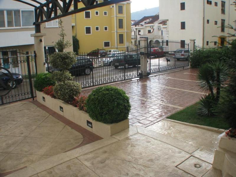 Apartmani Mirenza Budva Exteriér fotografie